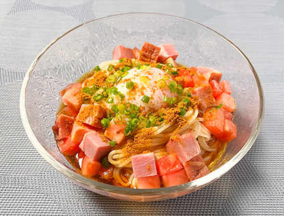 スパイシーCURRY素麺～ゴロゴロ焼豚とトマトトッピング～